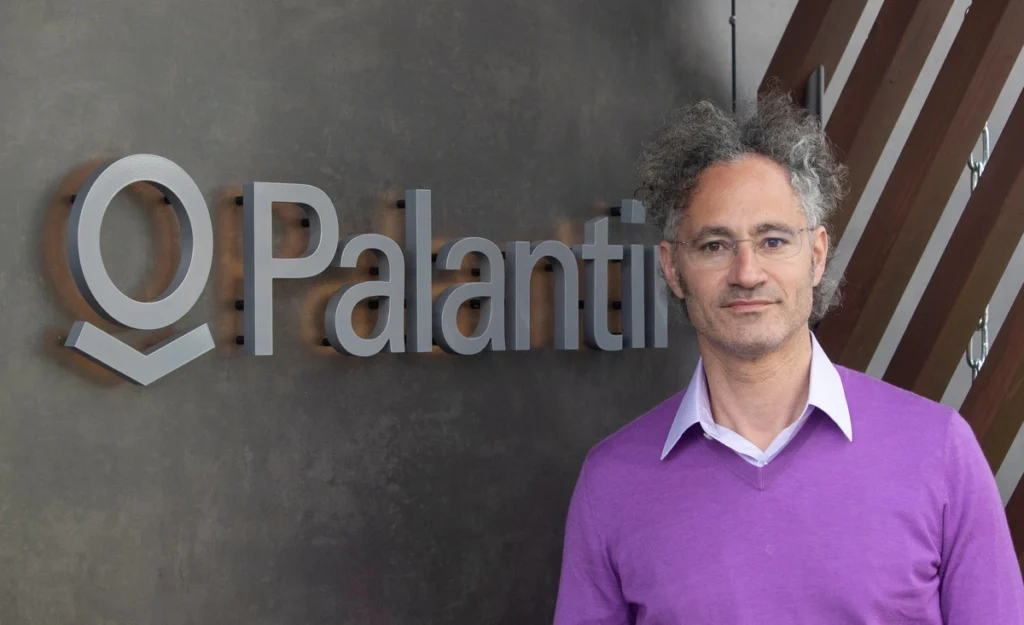Invertir en acciones de Palantir
